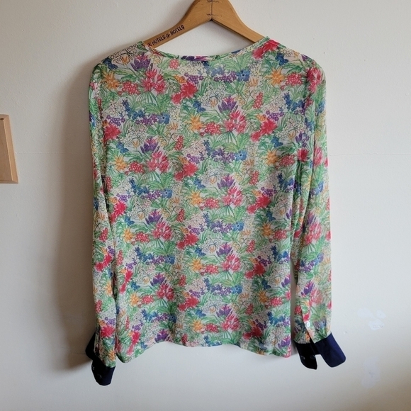 Equipment Femme 100% Silk Sheer Long Sleeve Blouse Floral Contrast Cuff Medium M - Picture 8 of 10